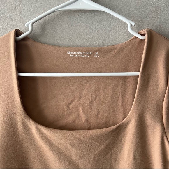 Abercrombie & Fitch Soft Matte Seamless Long-Sleeve Squareneck Bodysuit Size M - Picture 2 of 5